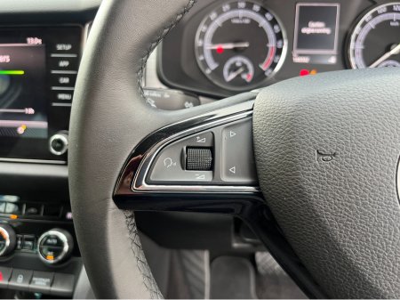 2020 Skoda Kodiaq 7 SEATER AUTOMATIC AMBITION 2.0 TDI 150HP €31,950 thumbnail