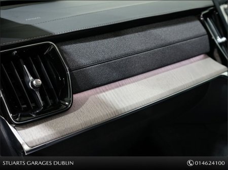 2025 Volvo XC90 - thumbnail 18