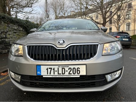 2017 Skoda Octavia AMBITION 1.6 TDI 90HP 4 4DR €10,495 thumbnail