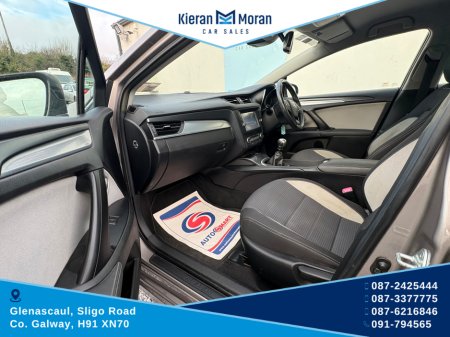 2015 Toyota Avensis LUNA 4DR €9,950 thumbnail