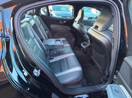 2019 Volvo S60 - thumbnail 12