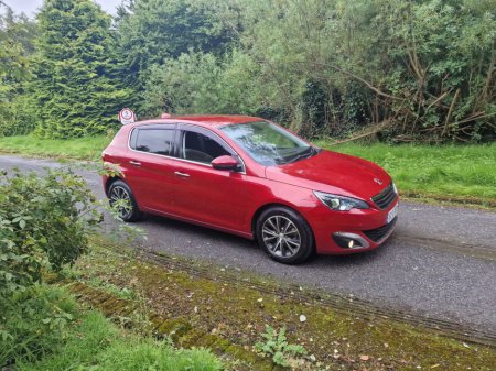 2015 Peugeot 308 1.2 5DR AUTO LOW KMS