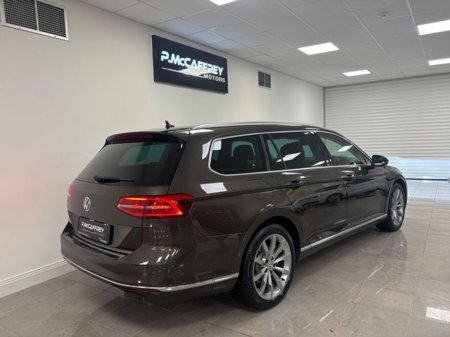 2020 Volkswagen Passat 2.0 TDI 150HP Highline DSG €21,495 thumbnail