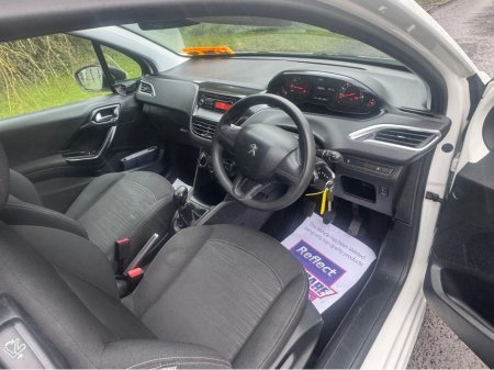 2014 Peugeot 208 1.0 VTI ACCESS 68 3DR 68BHP €4,899 thumbnail