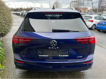 2022 Volkswagen Golf R-LINE ETSI ESTATE 1.5 PETROL //HIGH SPEC//HEAD UP DISPLAY//HALF LEATHER HEATED SEATS//HEATED STEERING WHEEL//REVERSE CAMERA//KEYLESS ENTRY// €27,950 thumbnail