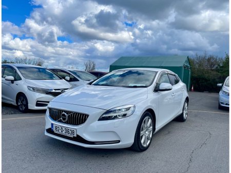 2018 Volvo V40 - view 3