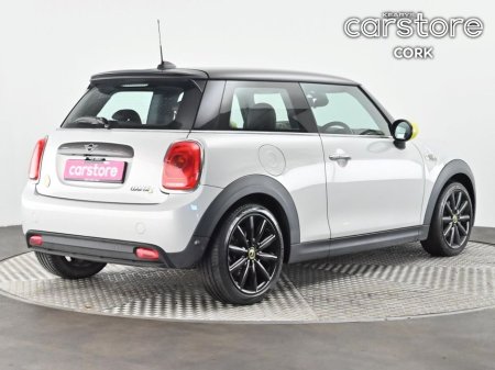 2020 MINI Hatch Cooper Classic Auto €16,880 thumbnail
