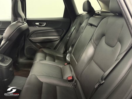 2023 Volvo XC60 - thumbnail 12