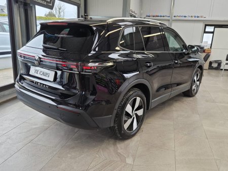 2024 Volkswagen Tiguan - thumbnail 3