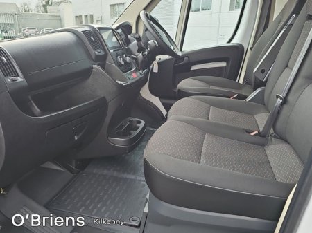 2023 Citroen Relay - view 4