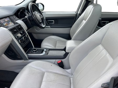 2017 Land Rover Discovery Sport 2.0 TD4 HSE 18 180 5DR A 180PS 7SEATS AUTO €19,900 thumbnail