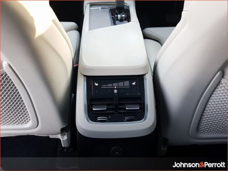 2024 Volvo XC90 T8 455bhp AWD PHEV Plus Bright (Panoramic Suroof / 360 Camera / Adaptive Cruise) €74,900 thumbnail