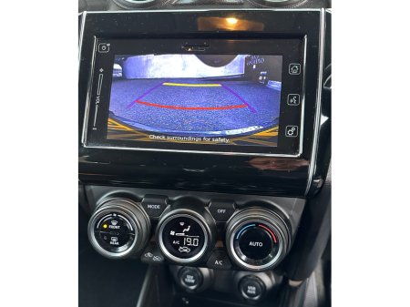 2019 Suzuki Swift - thumbnail 11