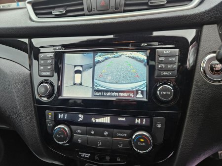 2017 Nissan Qashqai 1.5 DCI N-vision 110PS 5DR €14,500 thumbnail