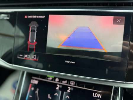 2021 Audi Q7 55 TFSI e S Line €52,950 thumbnail