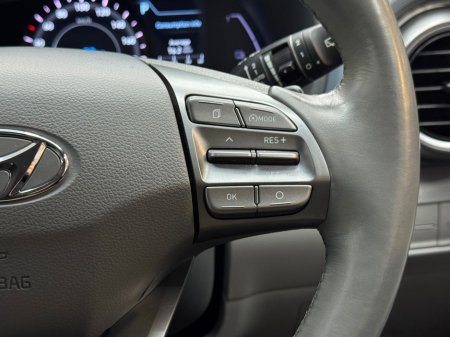 2019 Hyundai Kona Kona EV 64 kWh €17,995 thumbnail