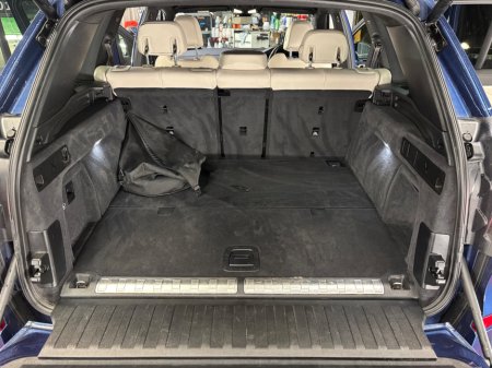 2022 BMW X5 xDrive45e xLine €57,950 thumbnail