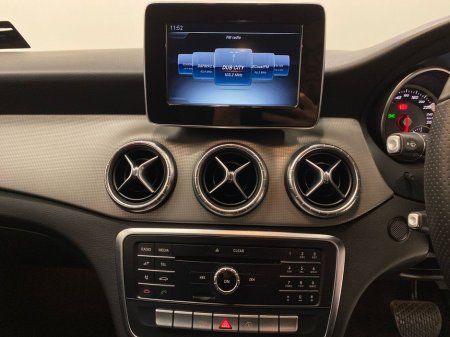 2019 Mercedes-Benz CLA Class - thumbnail 11