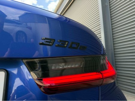 2022 BMW 3 Series - thumbnail 9