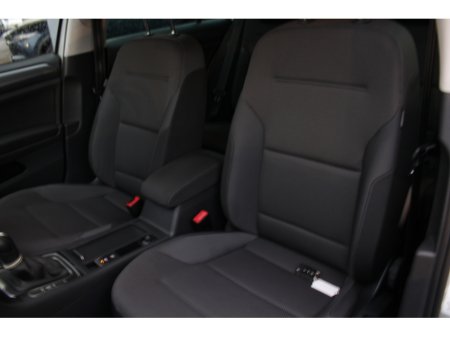 2020 Volkswagen Golf 2.0TDI 150BHP SPORT 5DR HATCHBACK AUTO // 1 OWNER WITH ONLY 82,000 KM'S // BUY WITH CONFIDENCE AA AND SIMI APPROVED DEALER 2026 // FINANCE ARRANGED // ALL TRADE INS WELCOME // €19,950 thumbnail