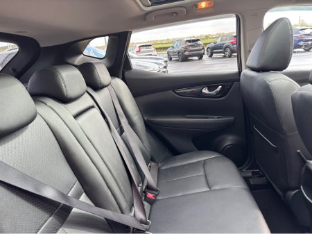 2016 Nissan Qashqai - thumbnail 17