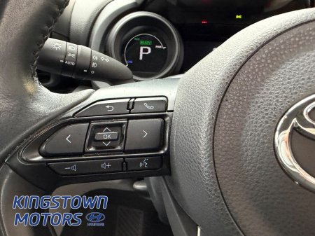 2022 Toyota Yaris - thumbnail 11