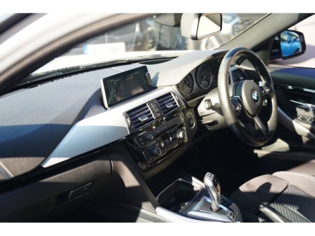 2016 BMW 3 Series - thumbnail 23