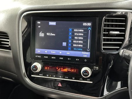 2020 Mitsubishi Outlander Instyle Plug In Hybrid €24,400 thumbnail