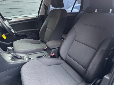 2016 Volkswagen Golf 1.2 TSI AUTO 5DR €13,995 thumbnail