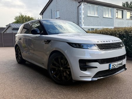2025 Land Rover Range Rover Sport - view 4