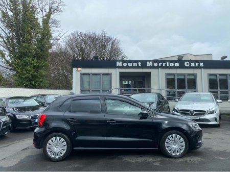 2017 Volkswagen Polo - view 4