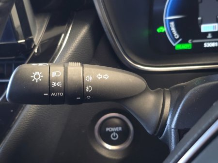 2024 Toyota Corolla Hybrid Luna H/B Automatic €28,950 thumbnail
