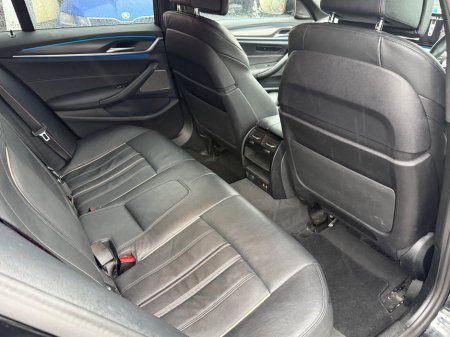 2022 BMW 5 Series 530e M Sport thumbnail