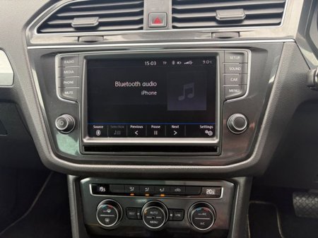 2017 Volkswagen Tiguan - thumbnail 14