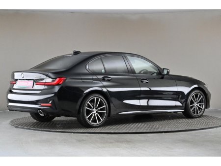 2021 BMW 3 Series - thumbnail 10