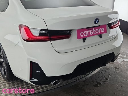 2024 BMW 3 Series 330 E M Sport Auto €48,880 thumbnail