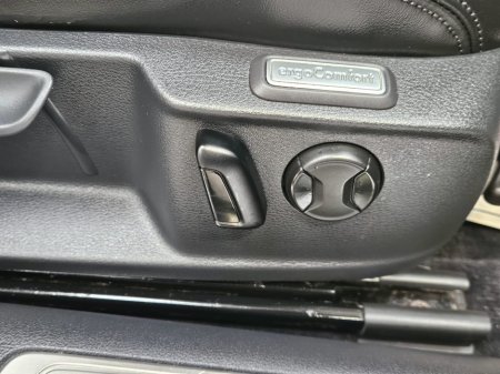 2016 Volkswagen Passat - thumbnail 7