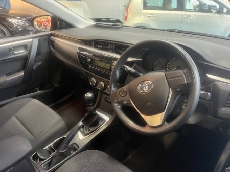 2015 Toyota Corolla - thumbnail 6