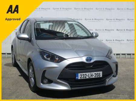 2023 Toyota Yaris 1.5 HYBRID LUNA 4DR AUTOMATIC WITH  ONLY 11000 KMS AND ONE VERY CAREFUL OWNER . THIS CAR IS IN SHOWROOM CONDITION !! 12 MONTHS WARRANTY AND 12 MONTHS AA COVER ! €25,950