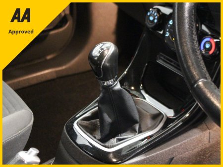 2014 Ford Fiesta - thumbnail 10