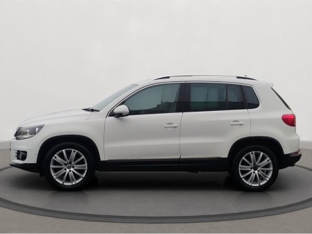 2016 Volkswagen Tiguan 2.0 TDI 110HP BMT Sport & Style €14,950 thumbnail