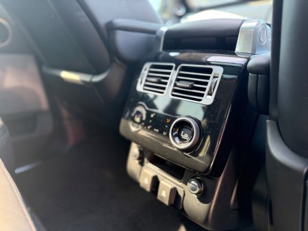 2018 Land Rover Range Rover - thumbnail 19