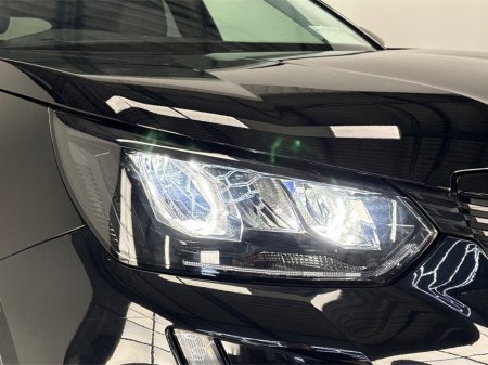 2022 Peugeot 2008 - thumbnail 9