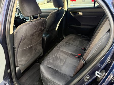 2018 Lexus CT 200 h - thumbnail 11