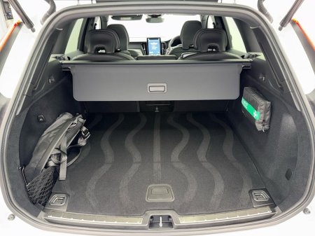 2026 Volvo XC60 - thumbnail 9