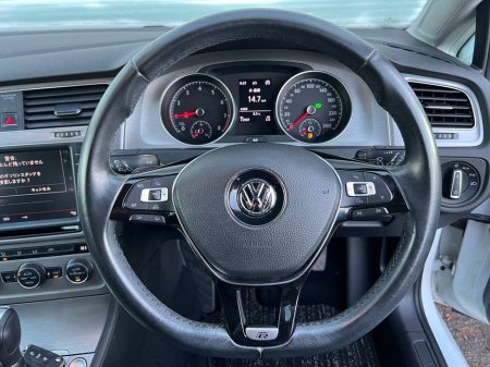 2015 Volkswagen Golf R-LINE PACK 1.2 TSI // FULL SERVICE HISTORY // REVERSE CAMERA // ADAPTIVE CRUISE CONTROL €14,750 thumbnail