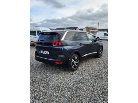 2018 Peugeot 5008 1.5 BlueHDi 130bhp Allure €18,945 thumbnail