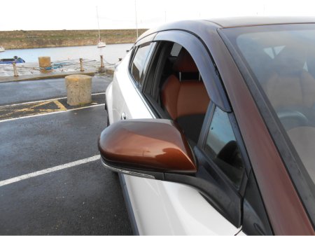 2019 Toyota C-HR Sport Hybrid €21,995 thumbnail