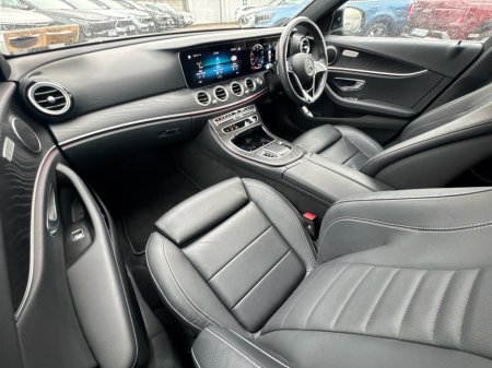 2023 Mercedes-Benz E Class - thumbnail 3