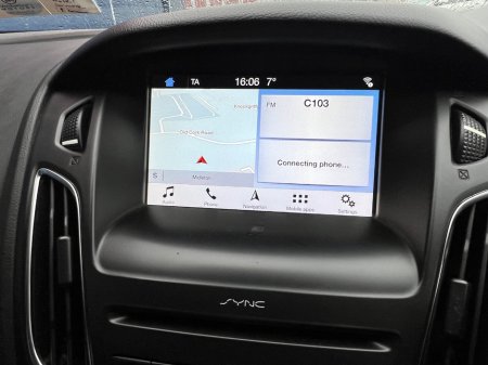 2017 Ford Focus - thumbnail 21